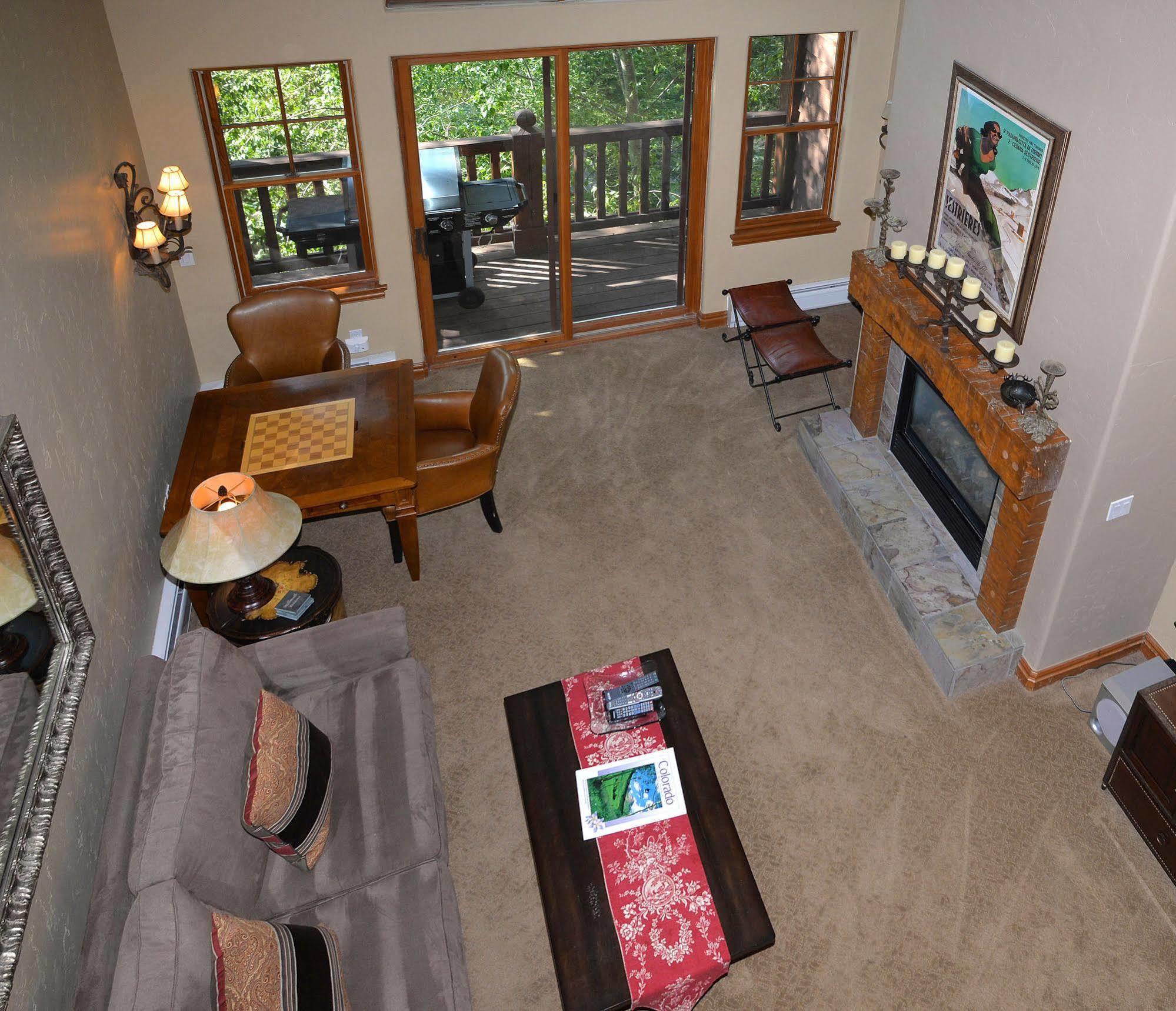 Lodge At Brookside Avon Village Exterior foto